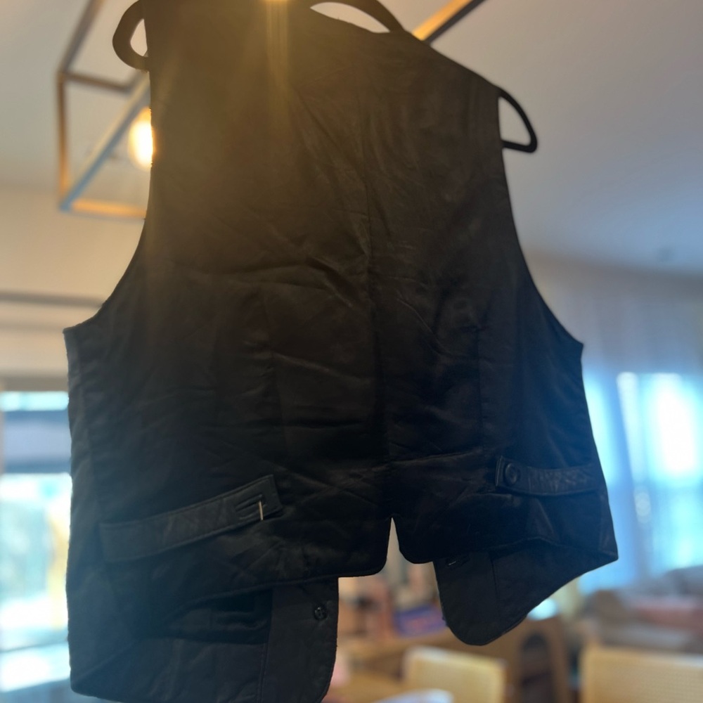 The Limited Black Leather Vest - Picture 5 of 5